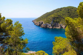 7 Bedroom Villa with Pool - 5mins walk to Cala Llonga Beach - Can Ramon